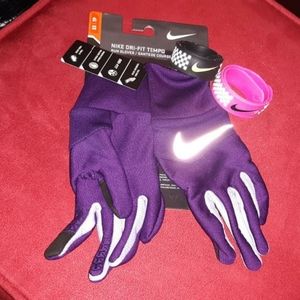 Nike Athletic Gloves w/ Bonus Slap Wristbands